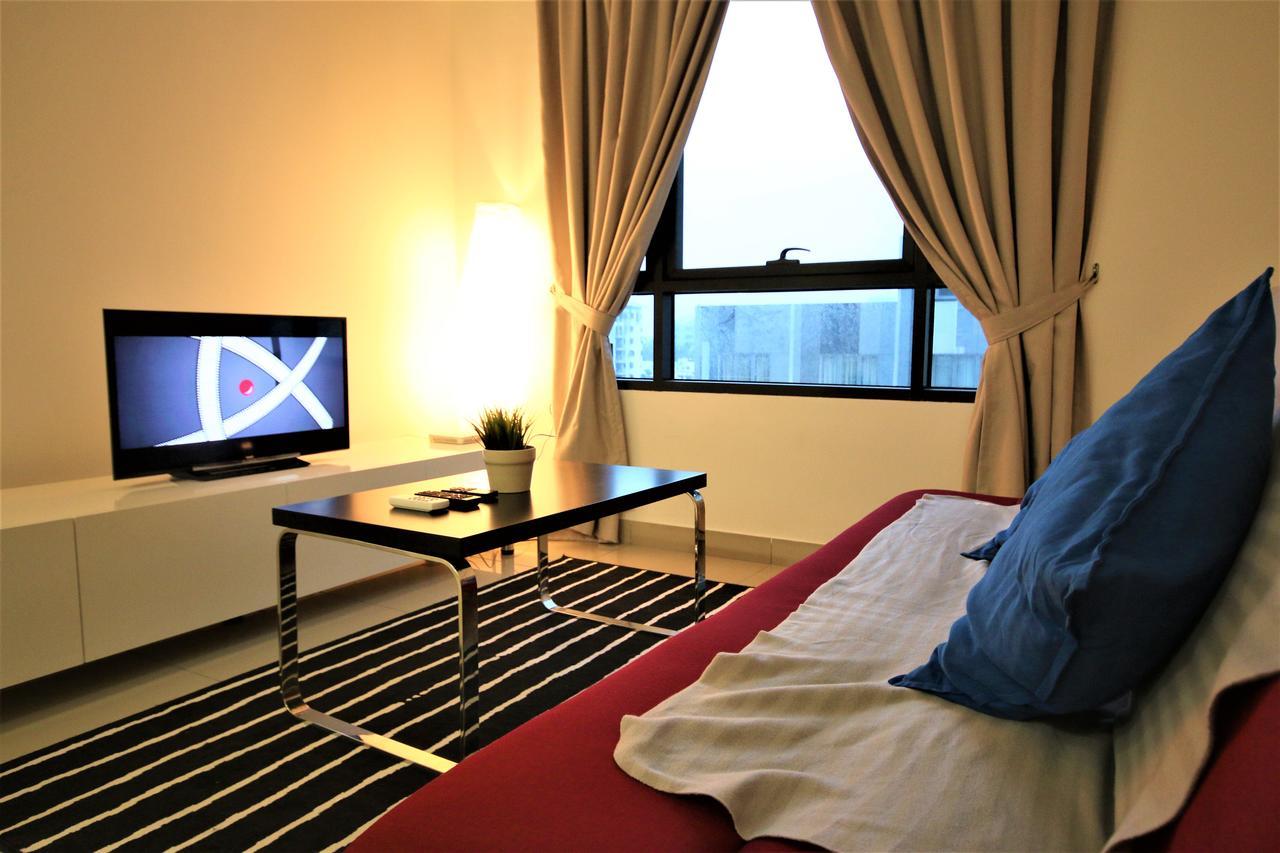 Solstice Service Apartment Cyberjaya Wifi Netflix Klia Buitenkant foto