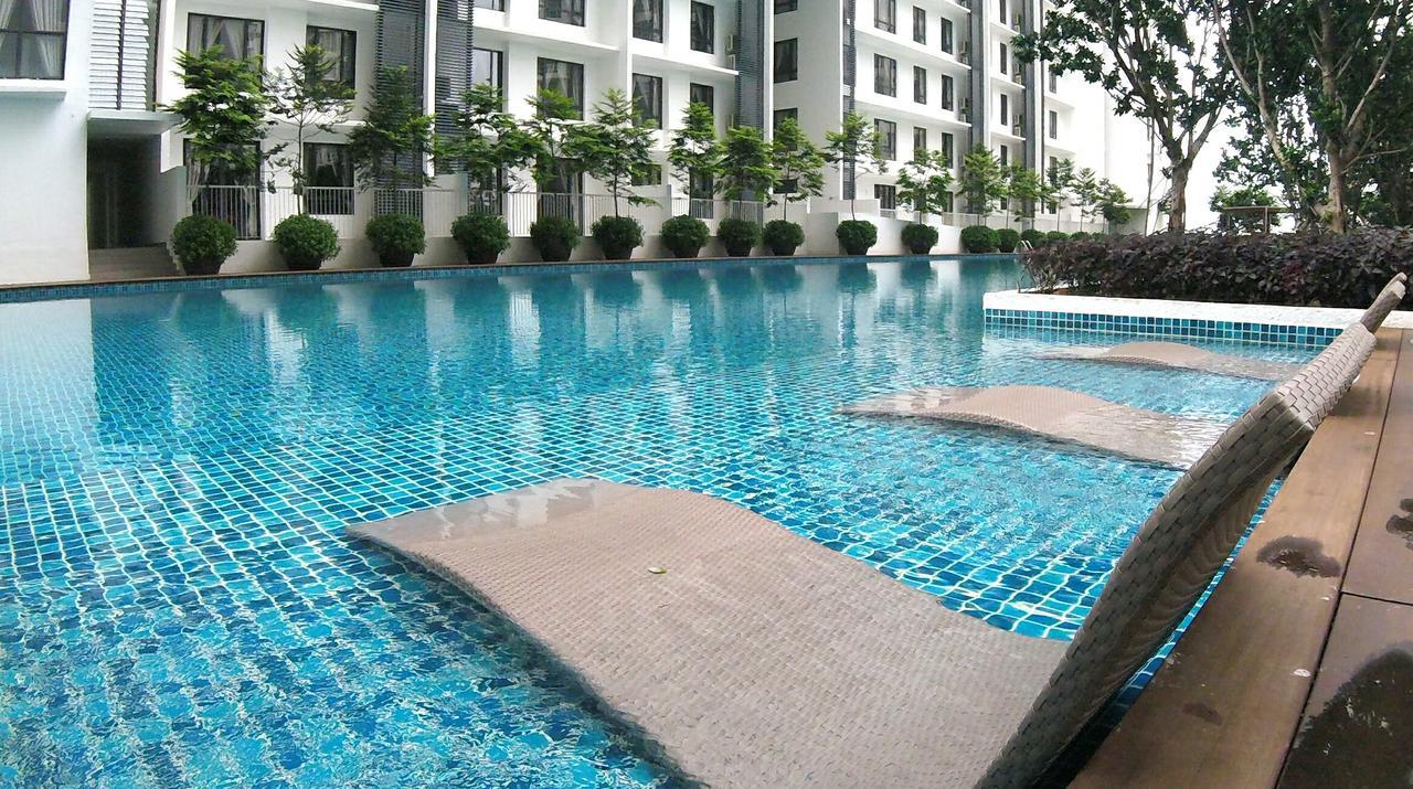 Solstice Service Apartment Cyberjaya Wifi Netflix Klia Buitenkant foto