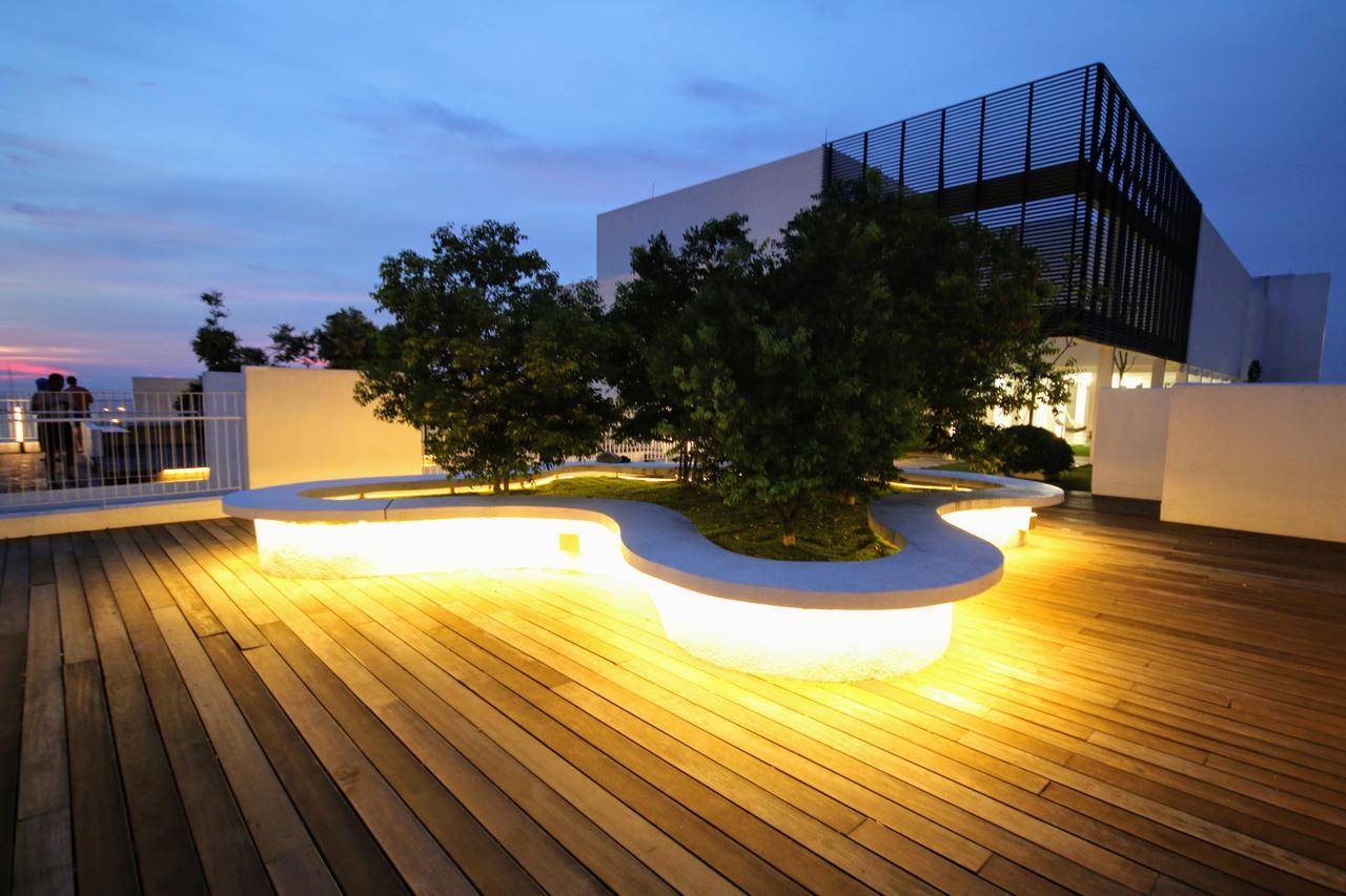 Solstice Service Apartment Cyberjaya Wifi Netflix Klia Buitenkant foto